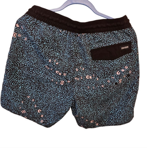 Volcom Swim Shorts Size Small - Picture 2 of 4